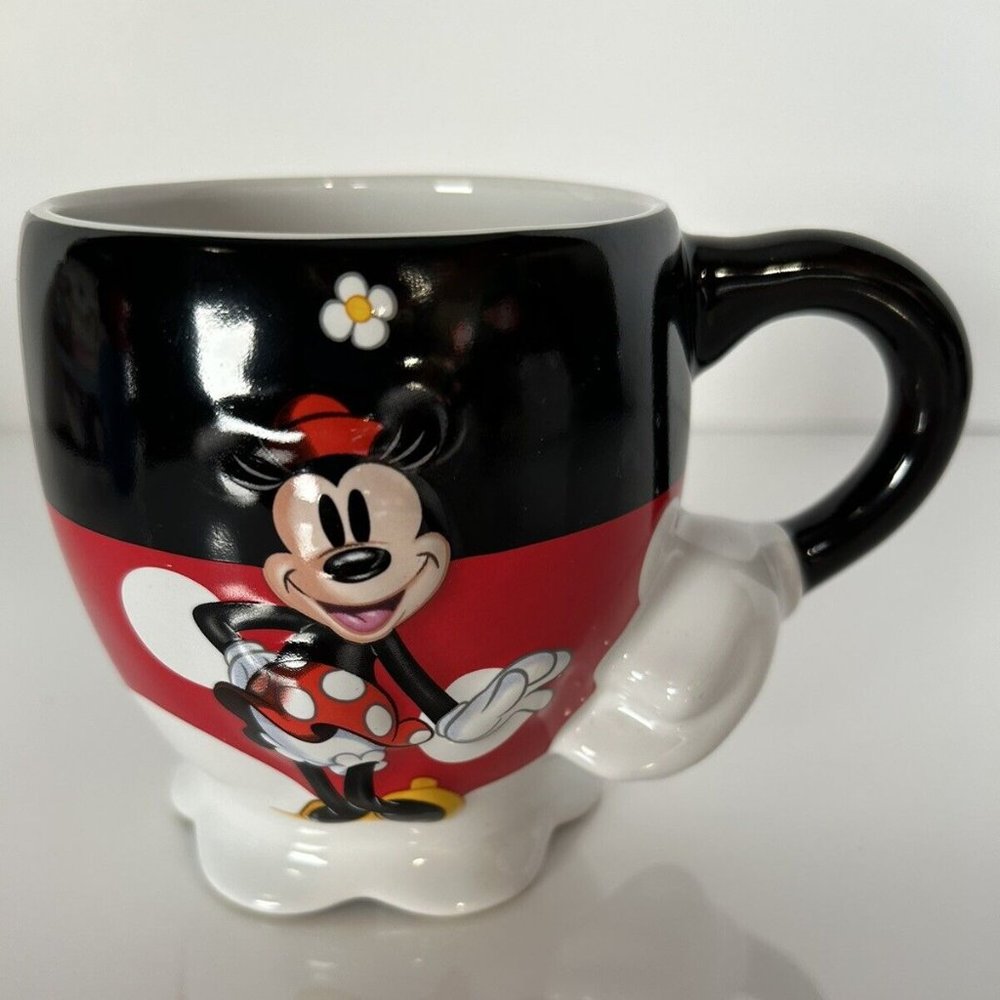 Disney Parks Minnie Mouse 3D Coffee Mug Tea Cup, Mug Has Hand / Arm Handle
